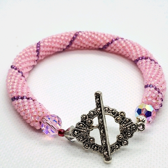 Bracelet - Picture 1 of 2